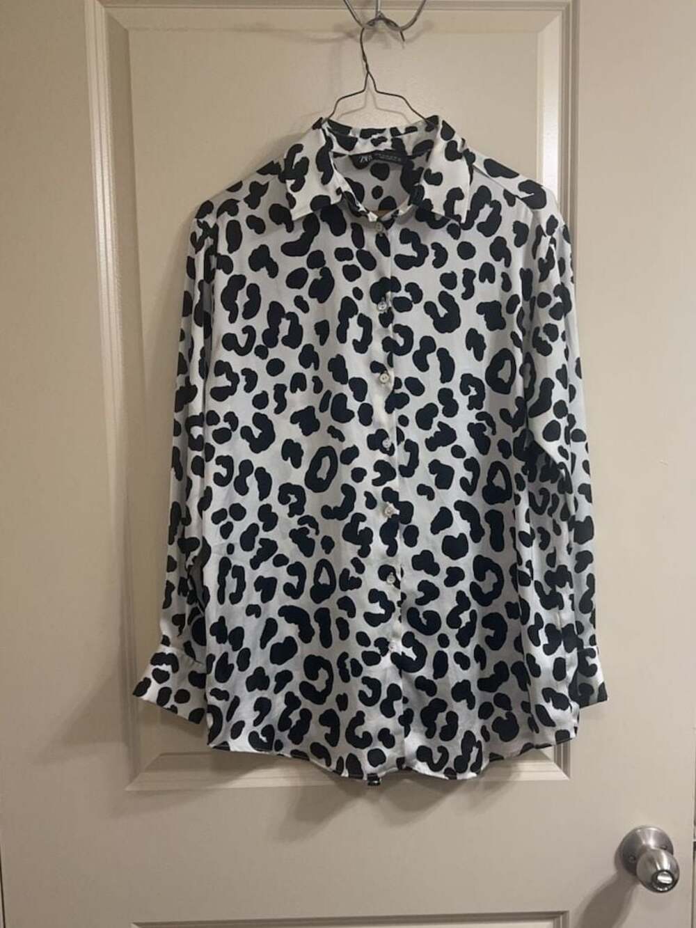 Zara Women's Long Sleeve Button Down Shirt Animal Print Size XS